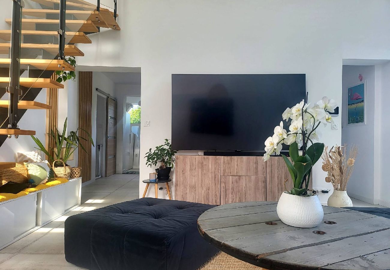 Villa in Hyères - White diamond of the peninsula pool