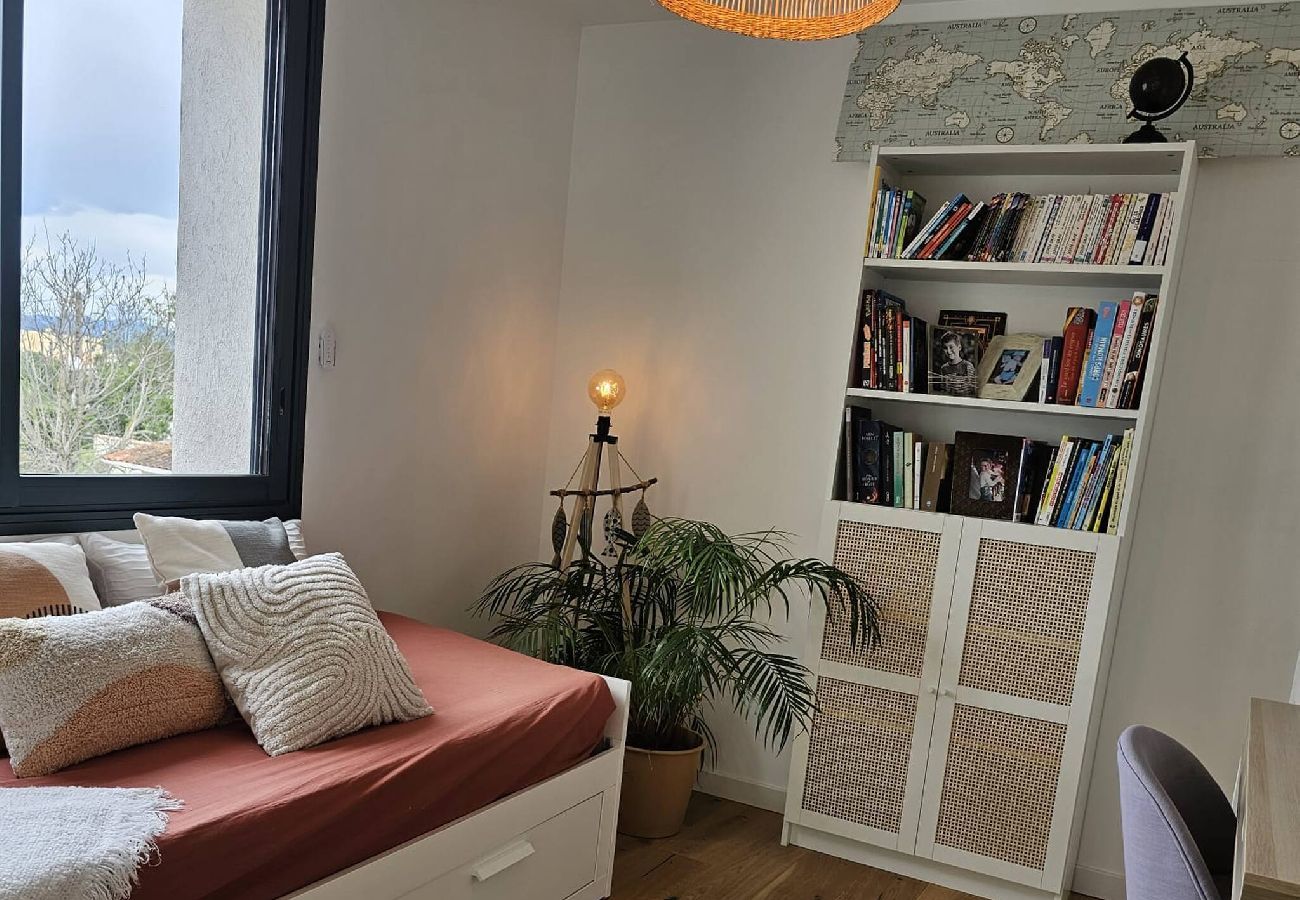 Villa in Hyères - White diamond of the peninsula pool