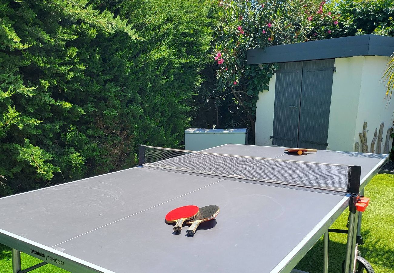 Villa in Hyères - White diamond of the peninsula pool