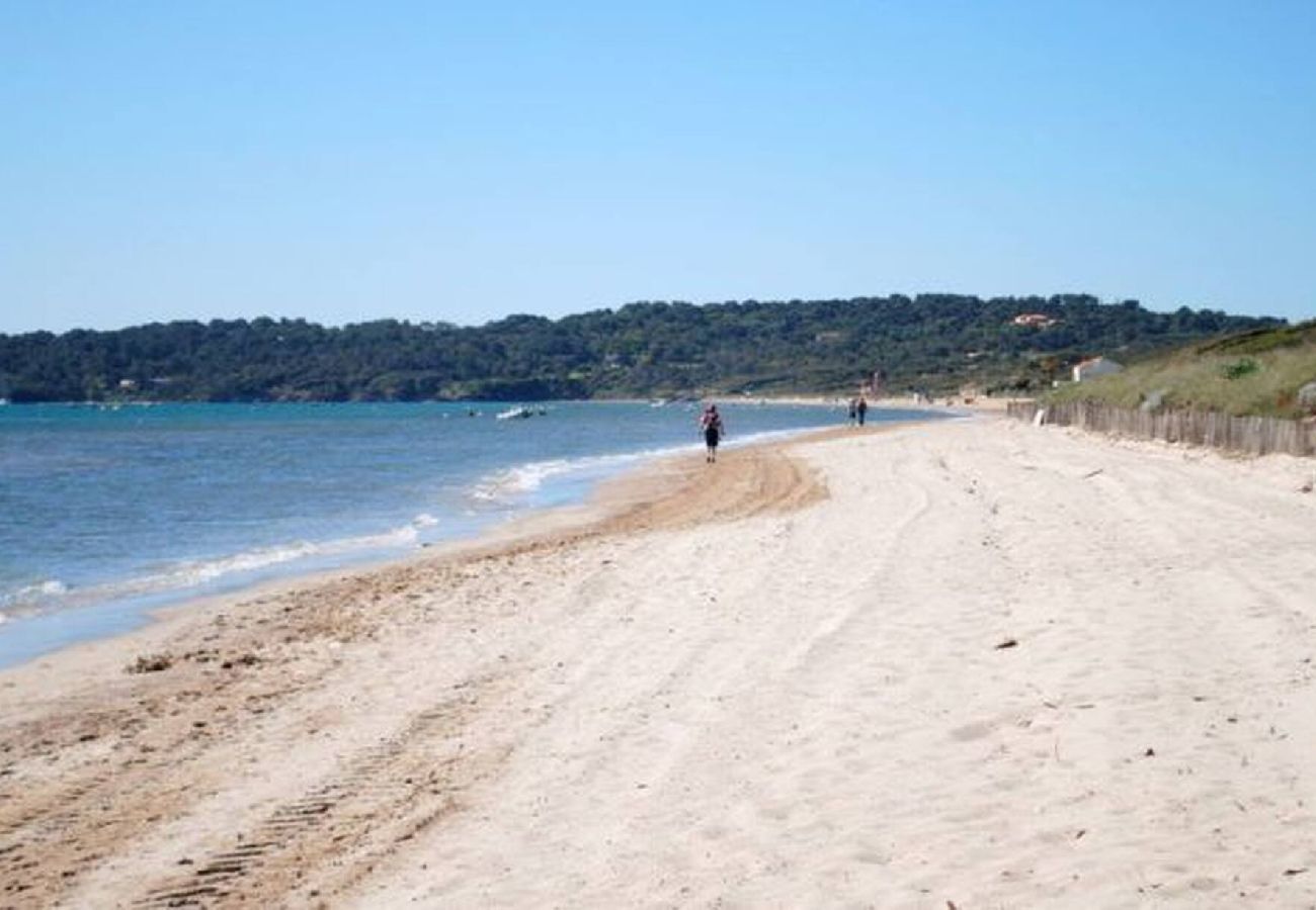 Villa in Hyères - White diamond of the peninsula pool
