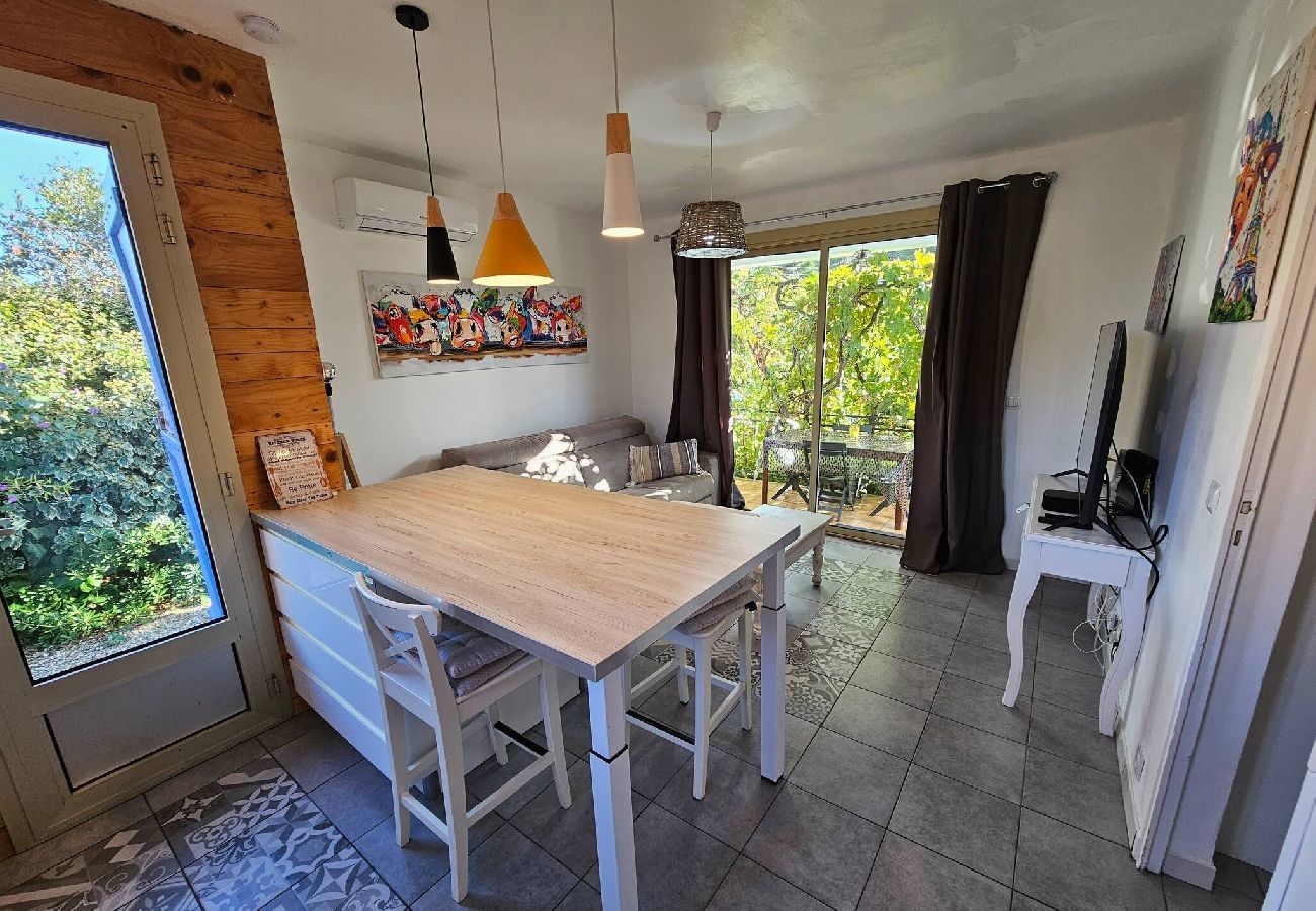 Apartment in Hyères - -