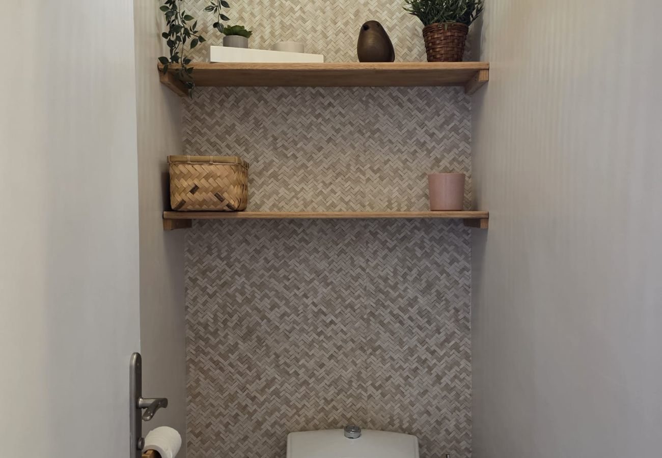 Apartment in Hyères - -