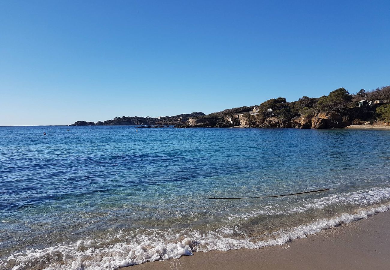 Apartment in Hyères - -