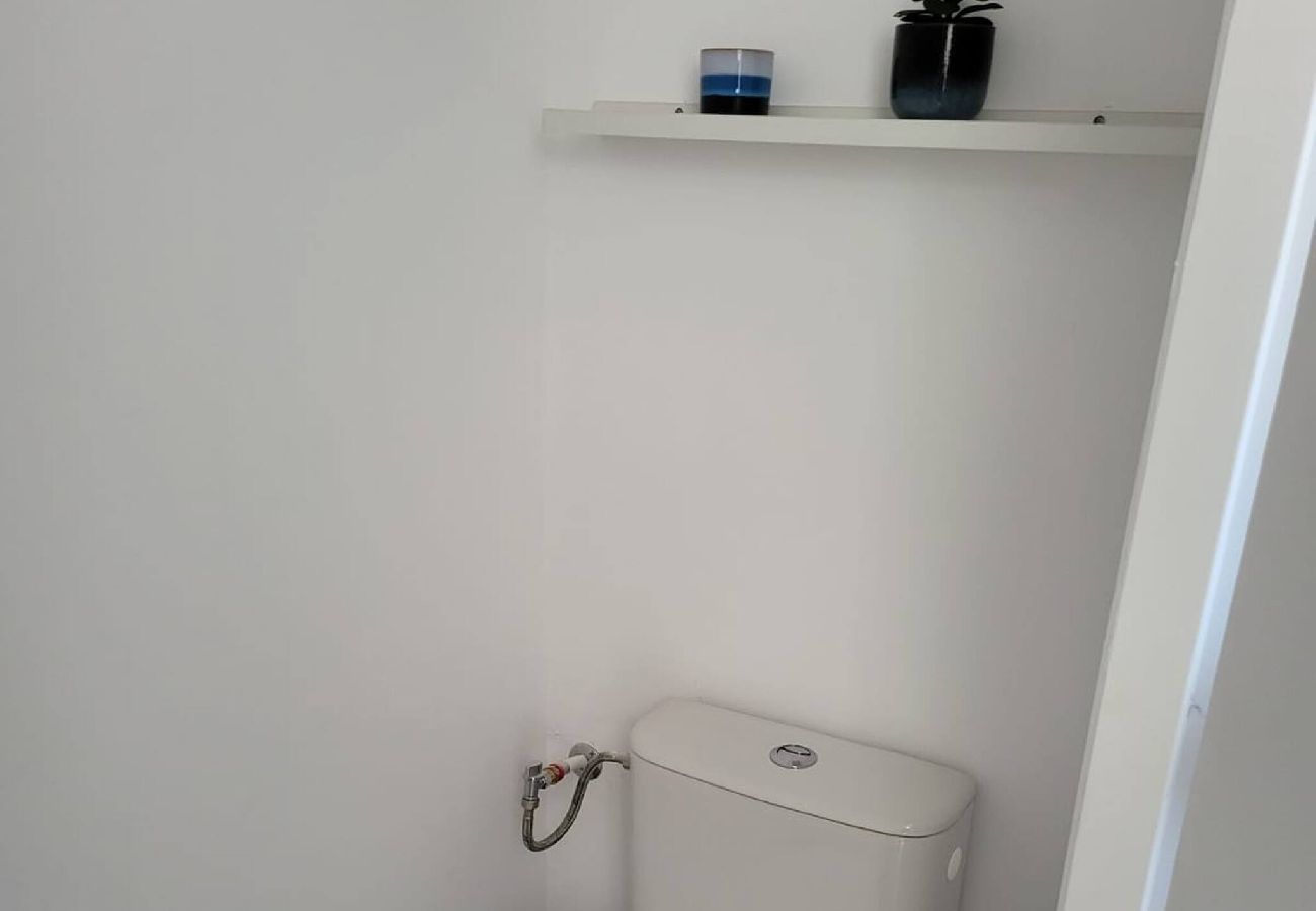 Apartment in Hyères - -