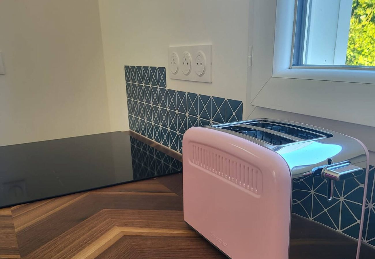 Apartment in Hyères - -