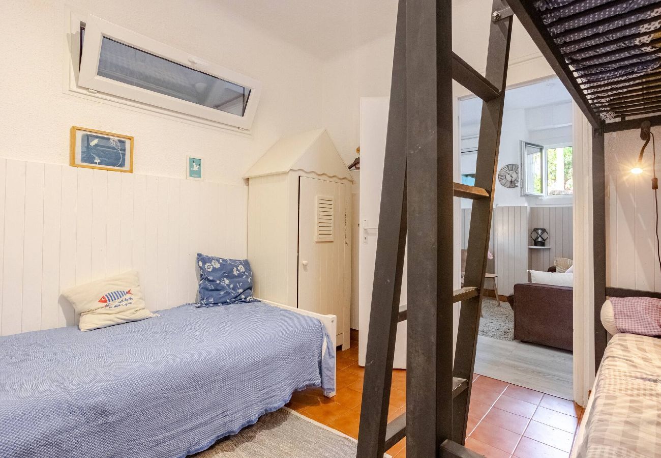 Apartment in Hyères - Le Cigalet Plage La Capte Jardin Presqu'île Giens 