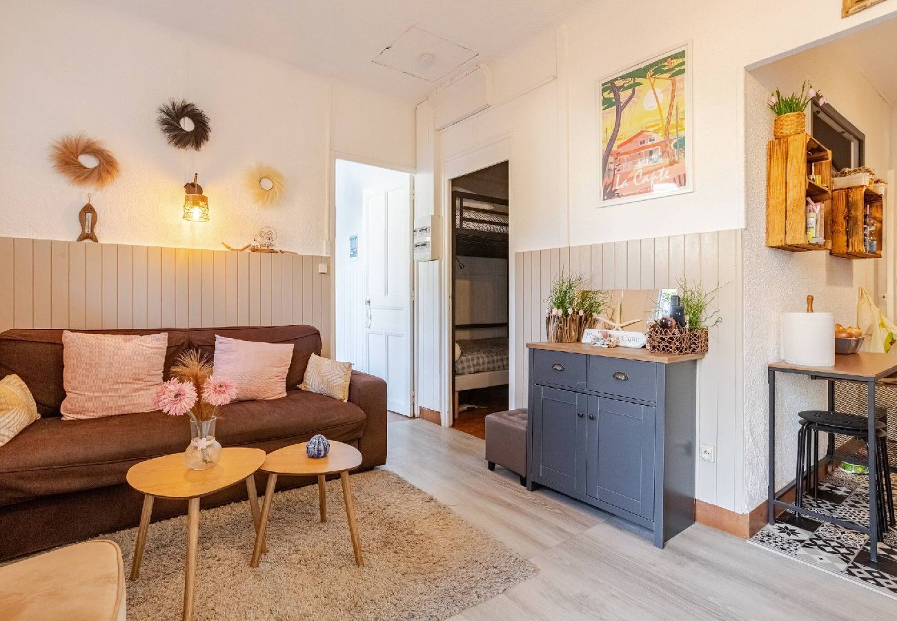 Apartment in Hyères - Le Cigalet Plage La Capte Jardin Presqu'île Giens 