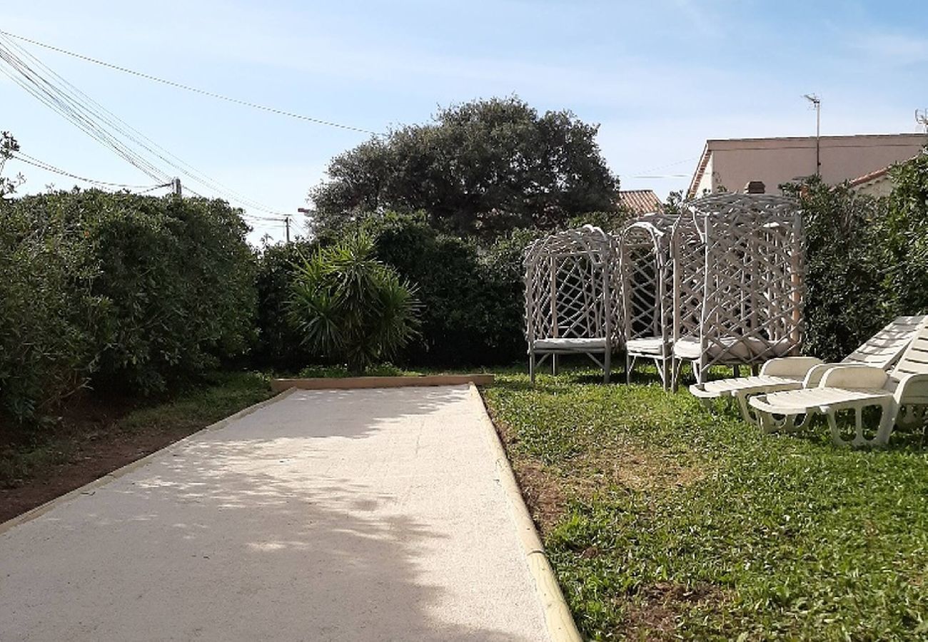 House in Hyères - Villa Hamac climatisée à 80m de la mer Beach House 