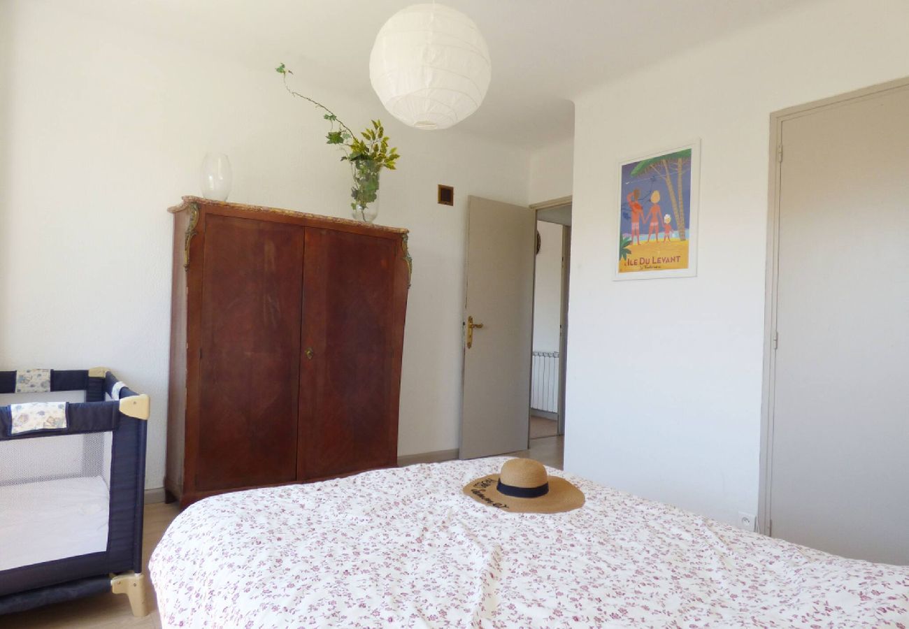 House in Hyères - Villa Hamac climatisée à 80m de la mer Beach House 