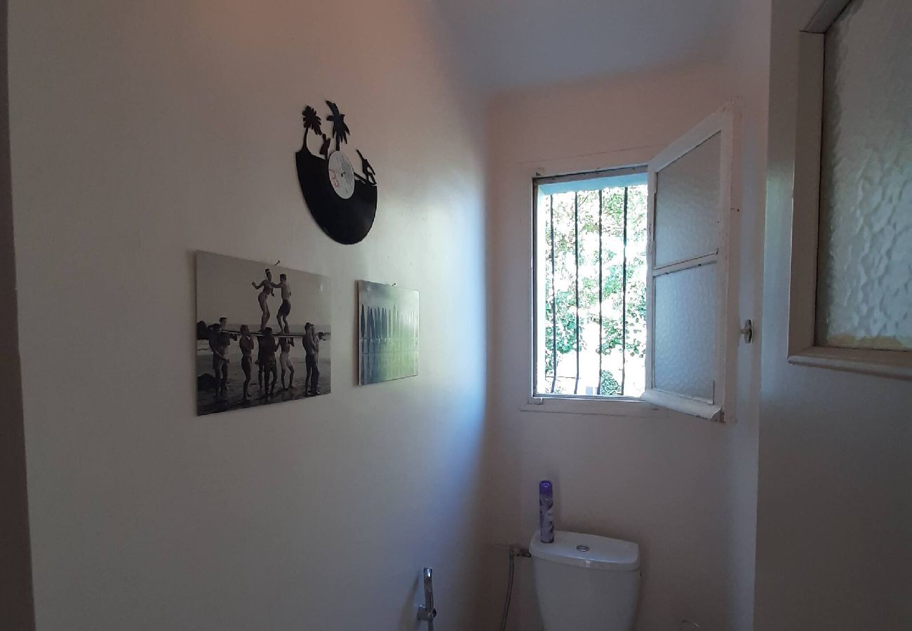 House in Hyères - Villa Hamac climatisée à 80m de la mer Beach House 