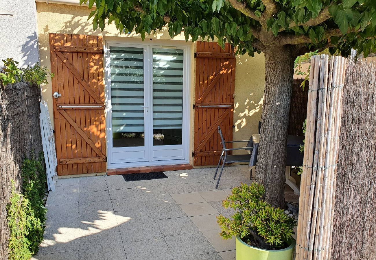 Apartment in Hyères - Beausoleil Terrace – 800m from the Beach – Quiet – Air Conditioning