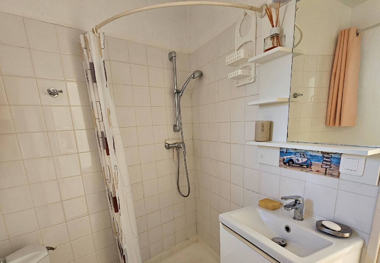 Apartment in Hyères - Beausoleil Terrace – 800m from the Beach – Quiet – Air Conditioning