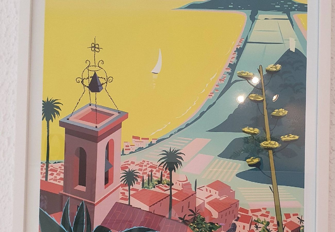 Apartment in Hyères - Beausoleil Terrace – 800m from the Beach – Quiet – Air Conditioning