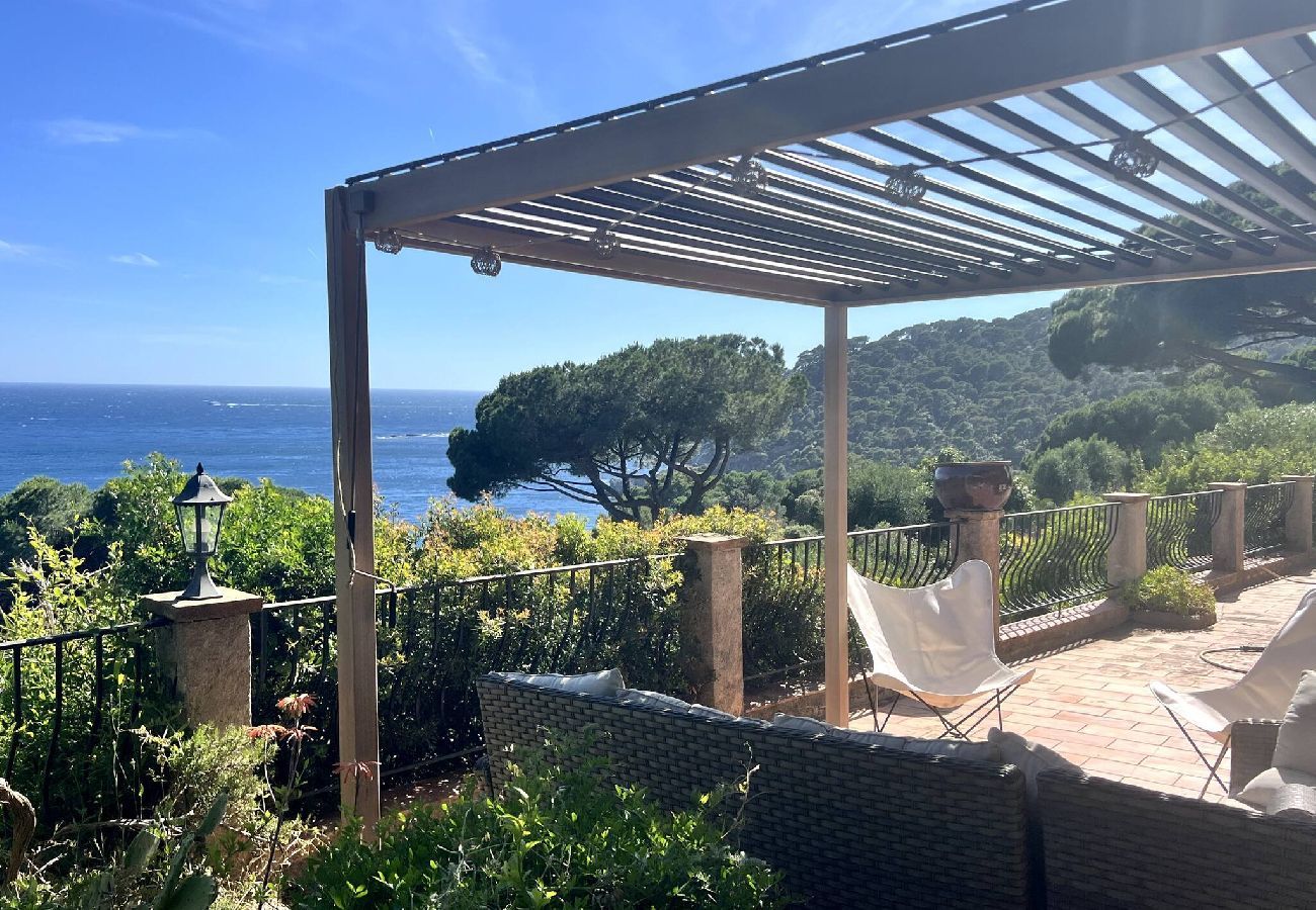 House in Hyères - Renovated Waterfront Paradise, Giens Peninsula A/C