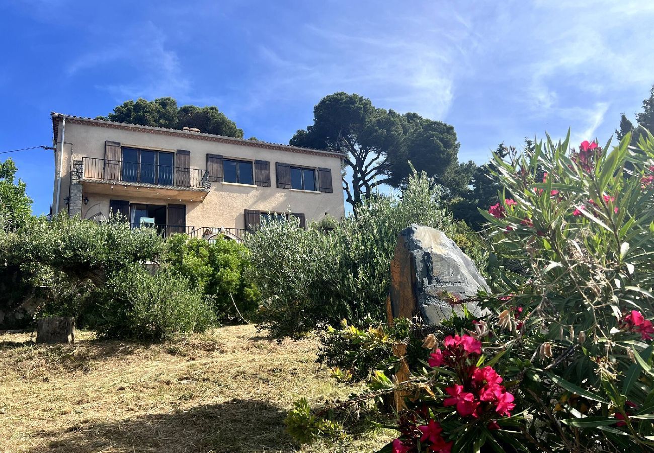 House in Hyères - Renovated Waterfront Paradise, Giens Peninsula A/C