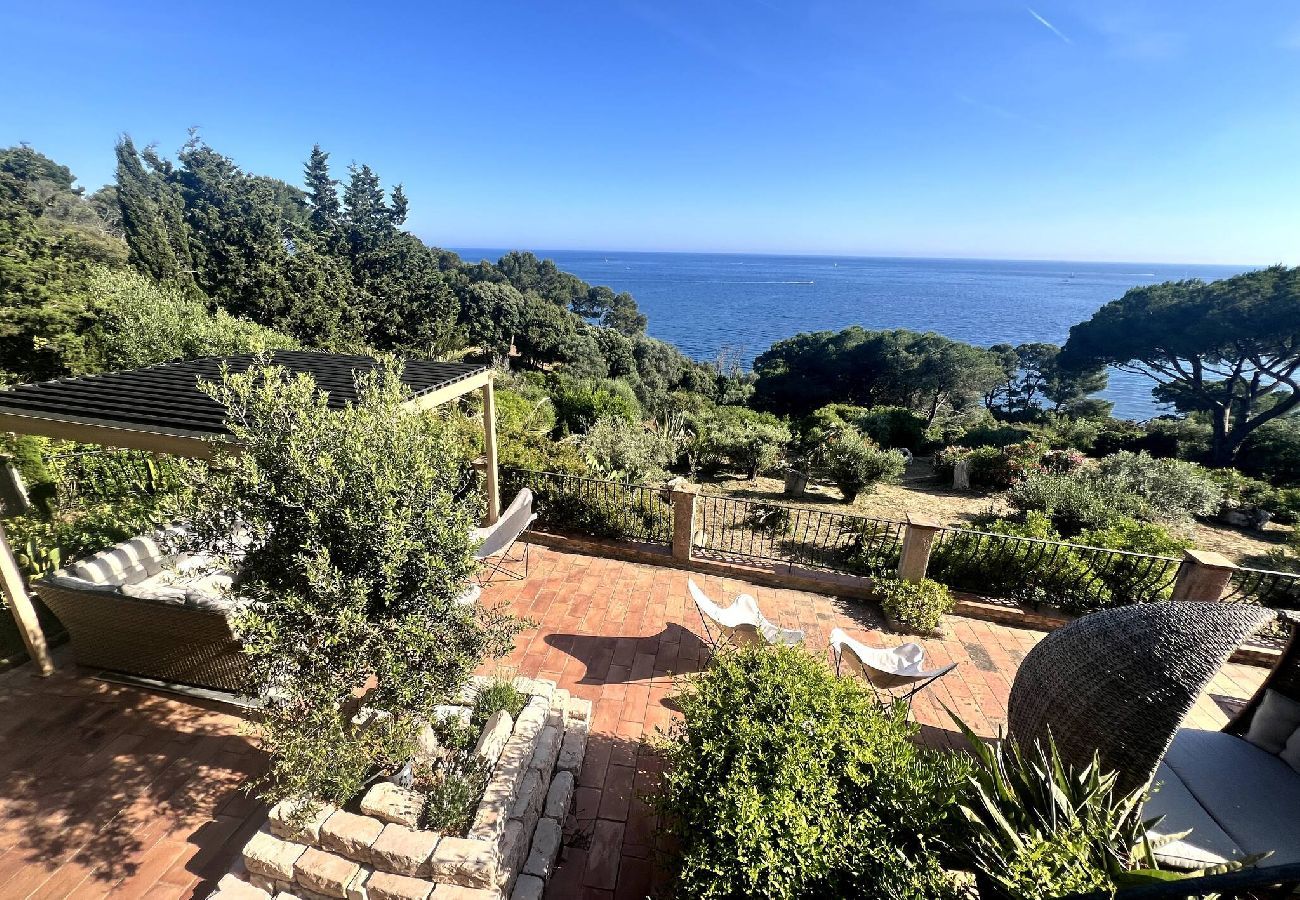 House in Hyères - Renovated Waterfront Paradise, Giens Peninsula A/C