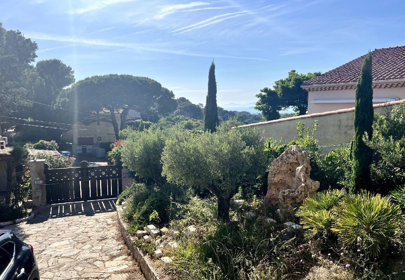 House in Hyères - Renovated Waterfront Paradise, Giens Peninsula A/C