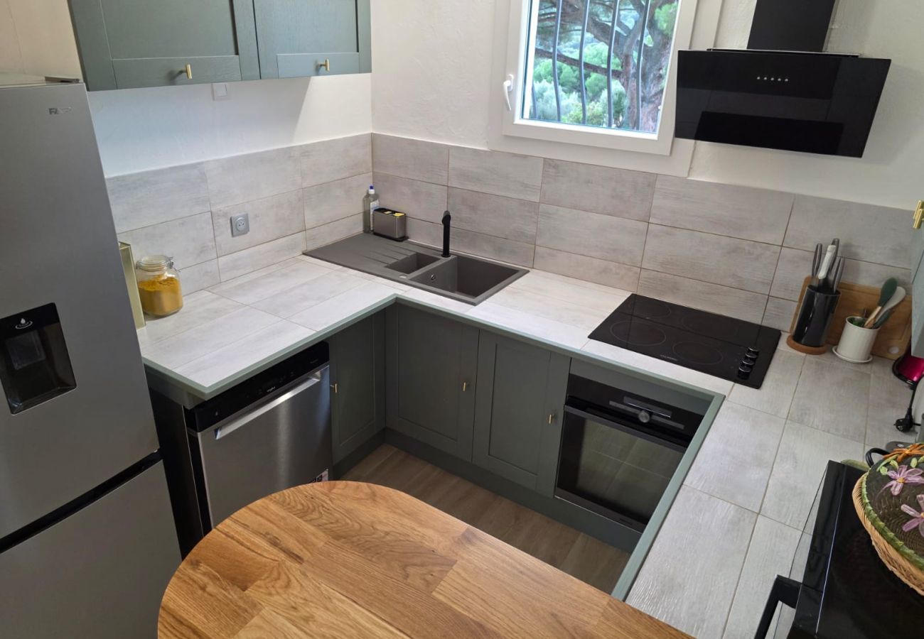 House in Hyères - Renovated Waterfront Paradise, Giens Peninsula A/C