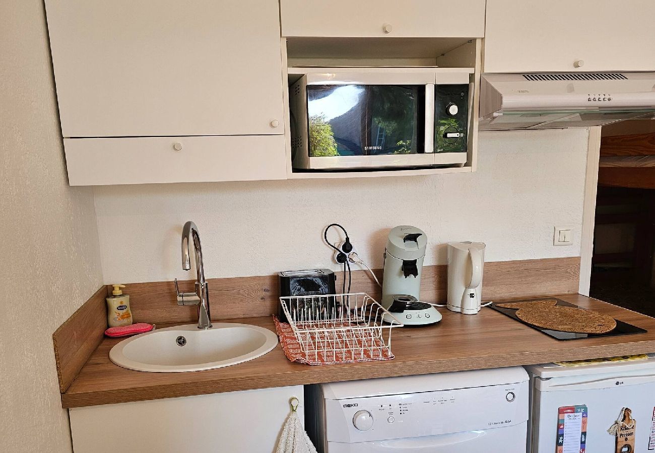 Apartment in Hyères - Holiday Break – A/C – 500m from the Beach – Terrace