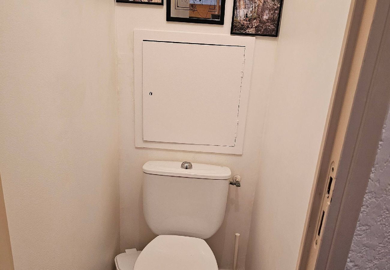 Apartment in Hyères - Holiday Break – A/C – 500m from the Beach – Terrace