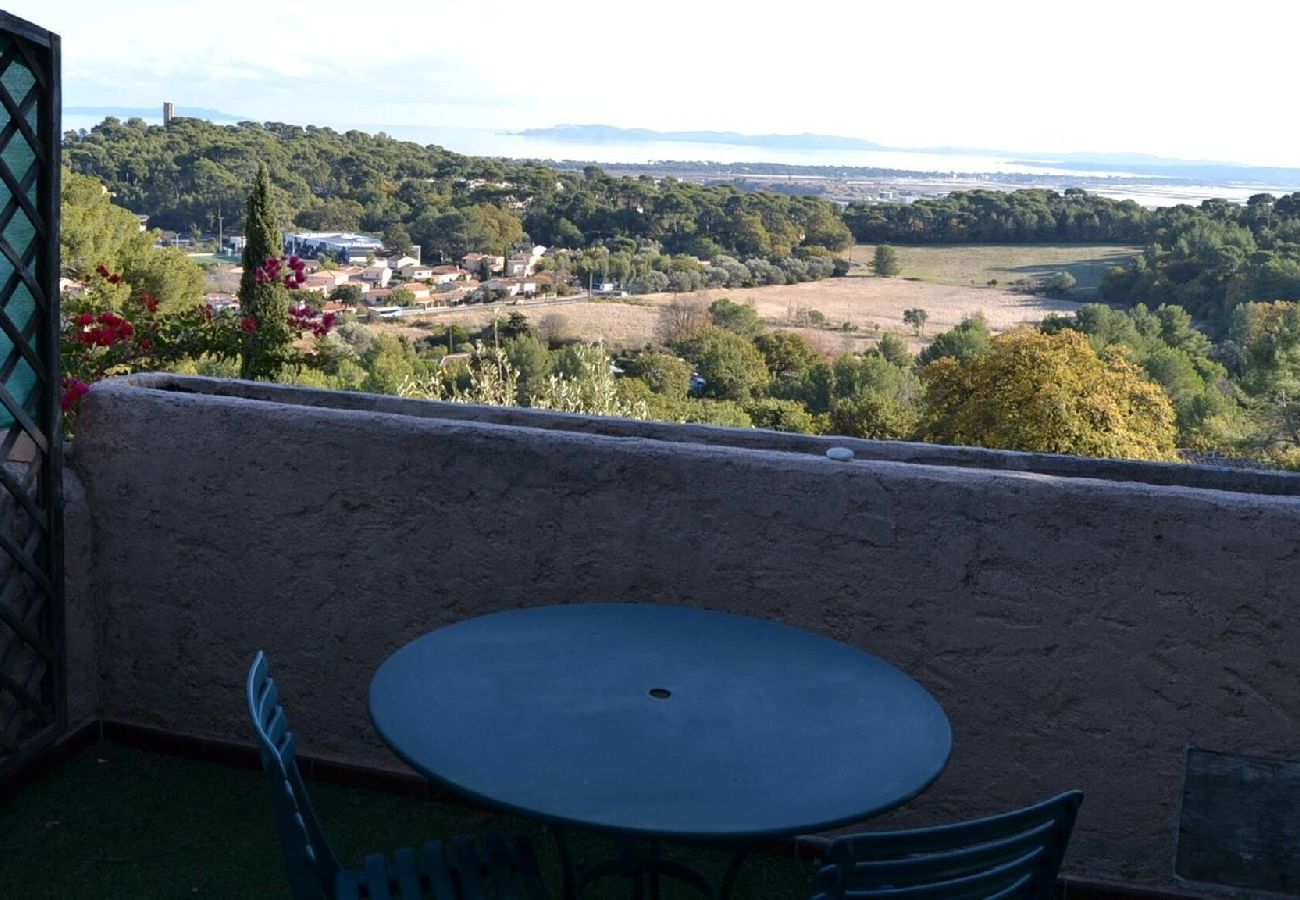 Studio in Hyères - Peaceful Getaway Hyères Costebelle Sea View AC