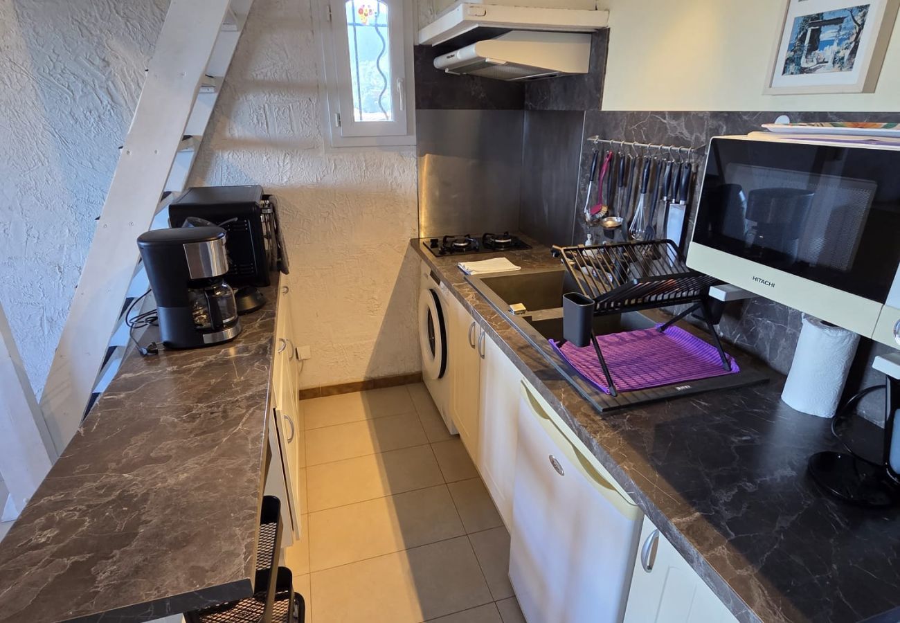 Studio in Hyères - Peaceful Getaway Hyères Costebelle Sea View AC