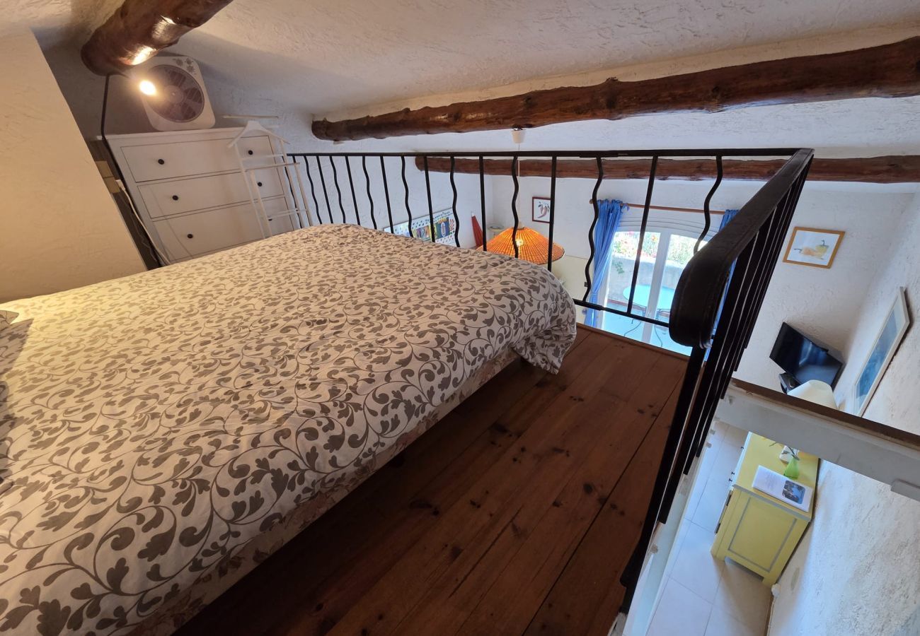 Studio in Hyères - Peaceful Getaway Hyères Costebelle Sea View AC