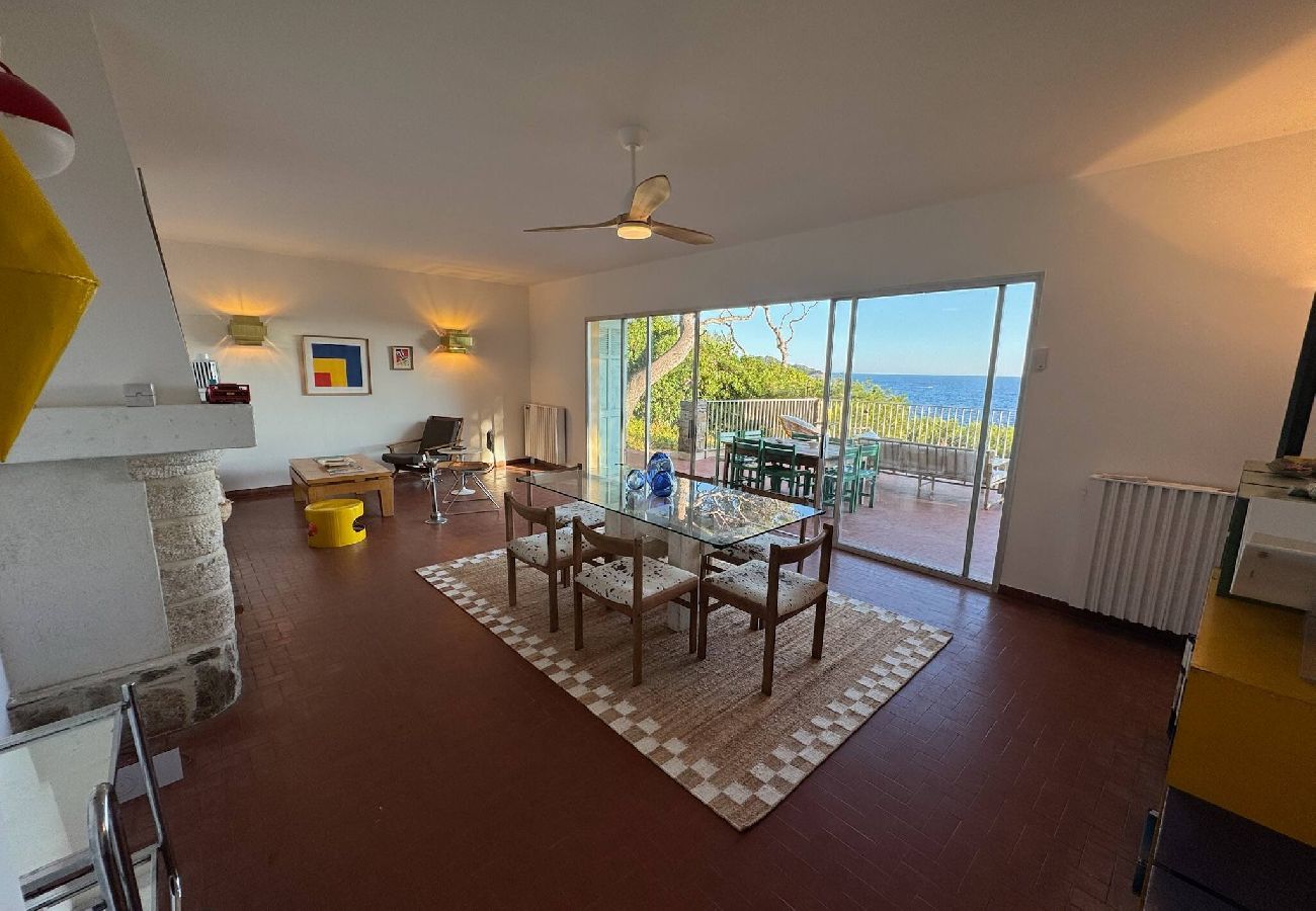 House in Hyères - Villa La Terrasse Bleue – Giens Peninsula, Seafront Access