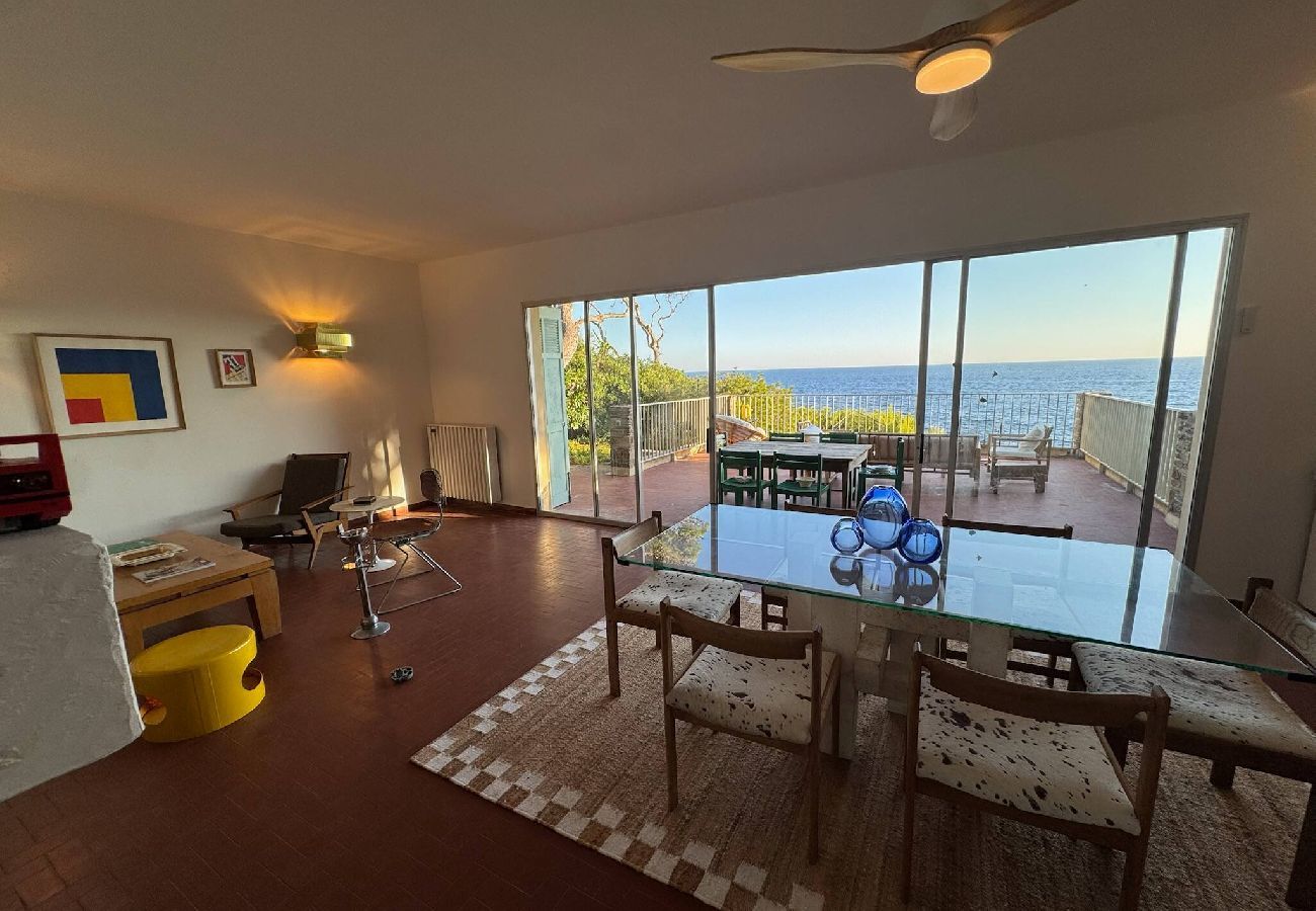 House in Hyères - Villa La Terrasse Bleue – Giens Peninsula, Seafront Access