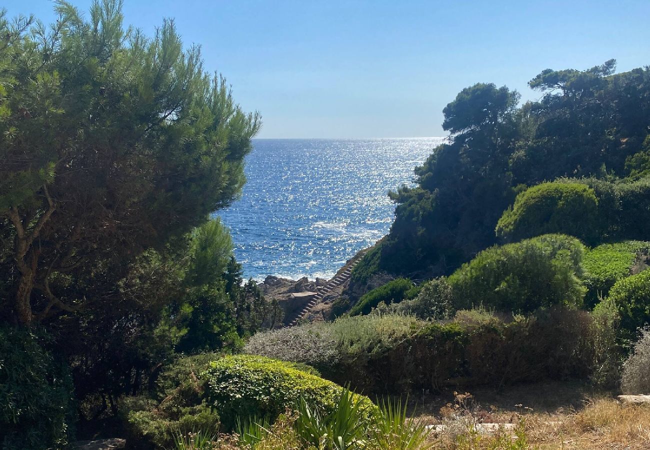 House in Hyères - Villa La Terrasse Bleue – Giens Peninsula, Seafront Access