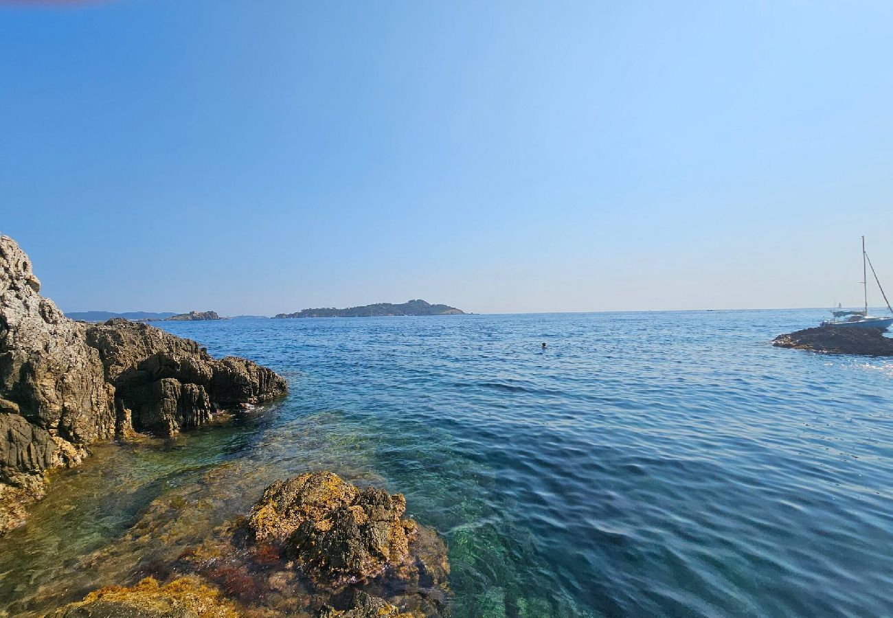 House in Hyères - Villa La Terrasse Bleue – Giens Peninsula, Seafront Access
