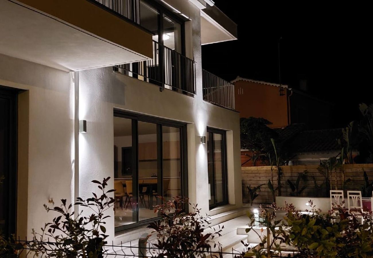 Apartment in Hyères - Under the Palm Tree - Beach - Air Conditioning - Garden