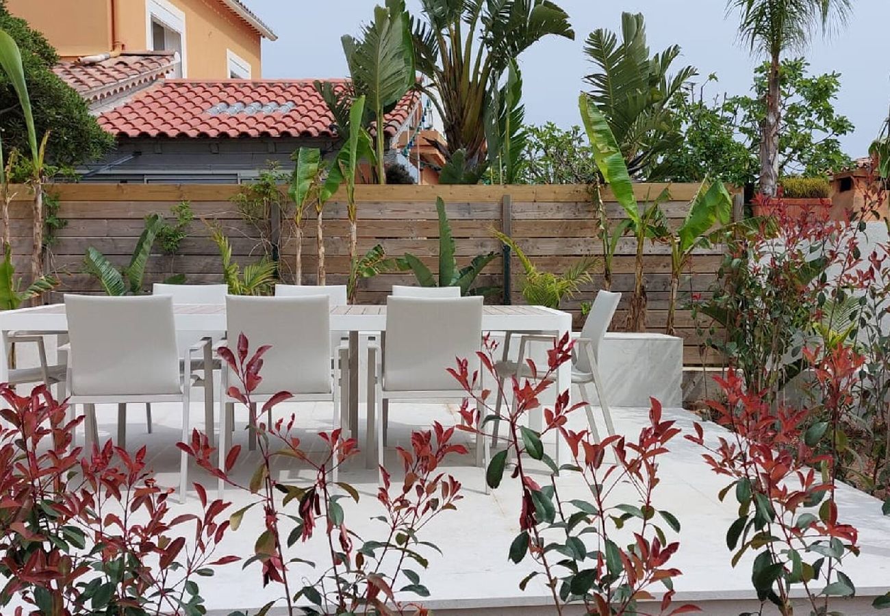 Apartment in Hyères - Under the Palm Tree - Beach - Air Conditioning - Garden