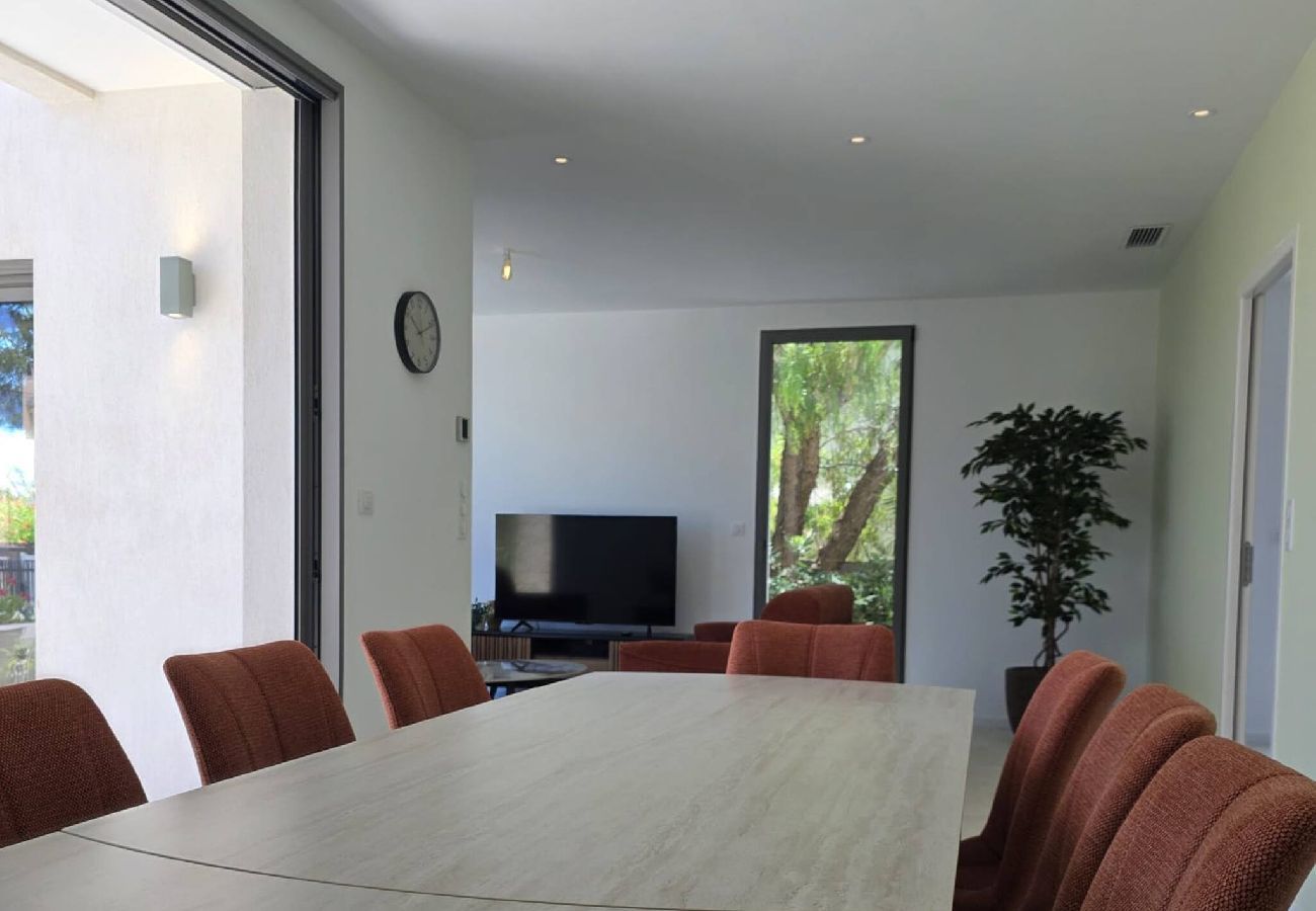 House in Hyères - Élégante villa neuve à deux pas de la plage - Clim 