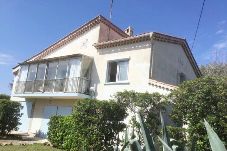 Maison à Hyères - Villa Hamac -Climatisée - 80m de la mer - Jardin