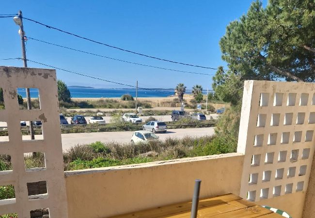 Appartement à Hyères - Soleil - Terrasse -Plage 50m - Hyères Vieux Salins