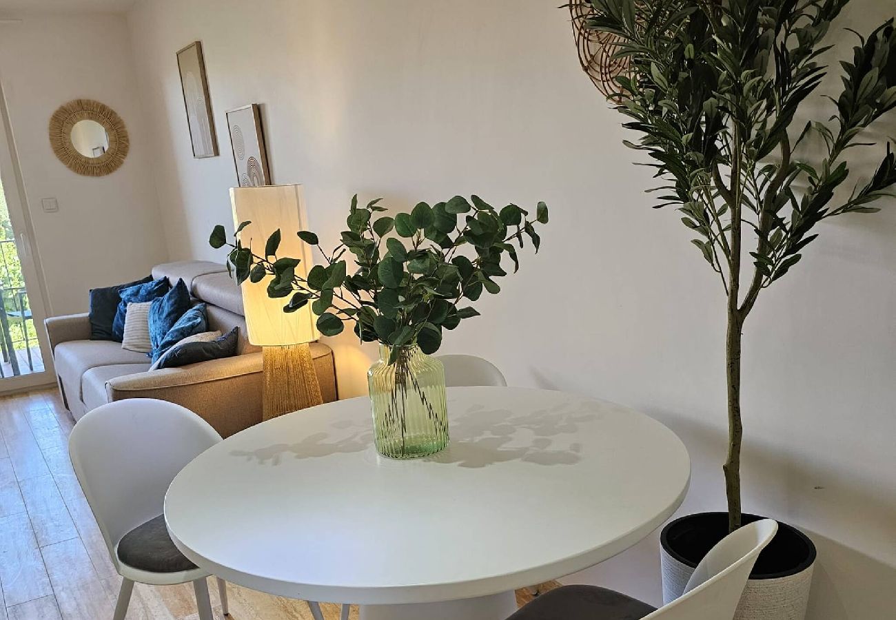 Appartement à Hyères - Essart de comte