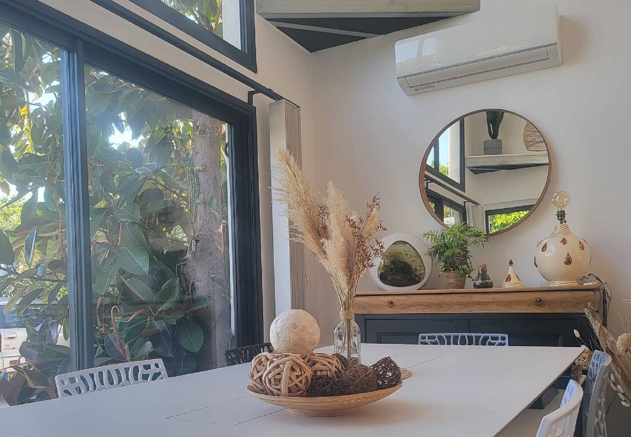 Villa à Hyères - Le diamant blanc de la presqu'île de Giens piscine 