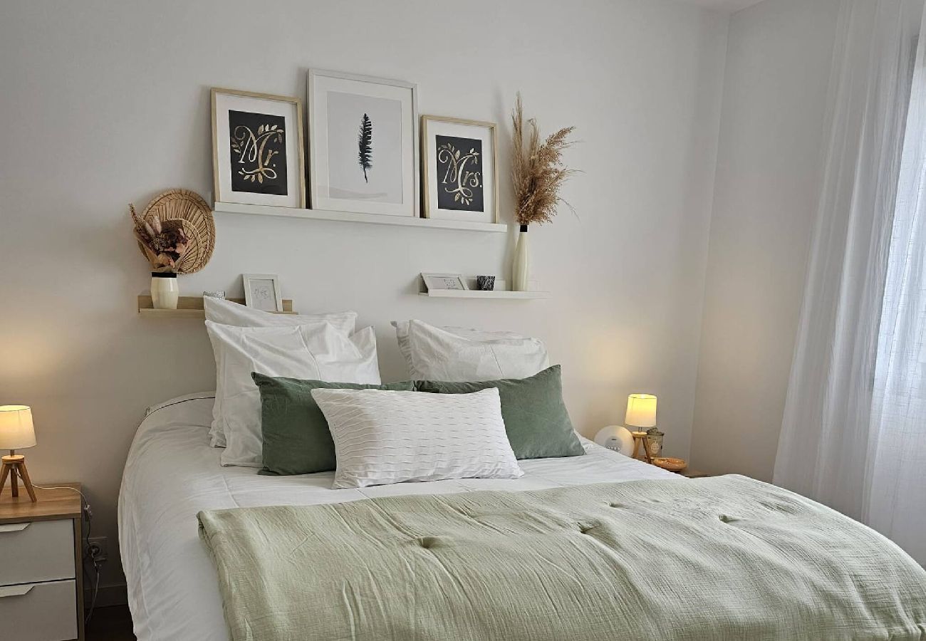 Villa à Hyères - Le diamant blanc de la presqu'île de Giens piscine 