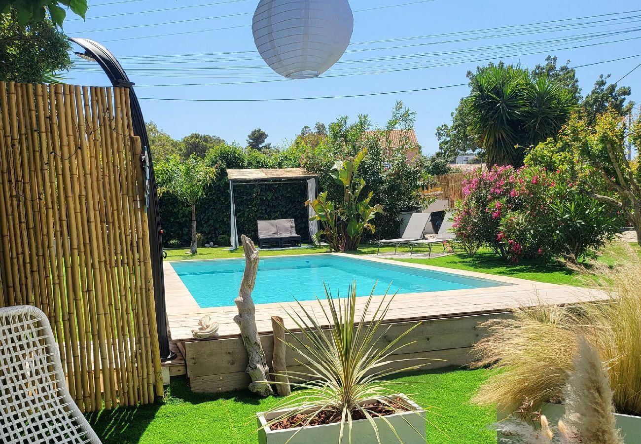 Villa à Hyères - Le diamant blanc de la presqu'île de Giens piscine 