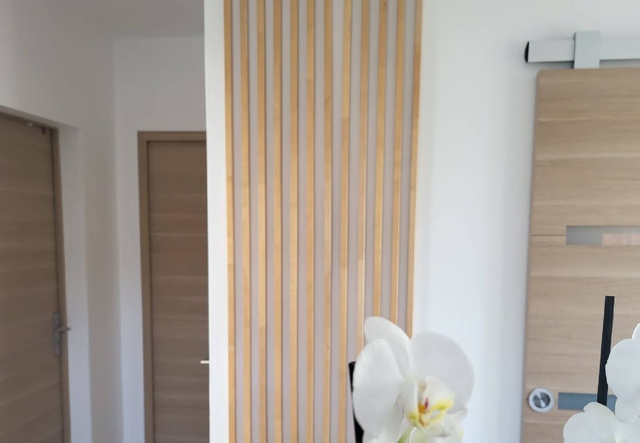 Villa à Hyères - Le diamant blanc de la presqu'île de Giens piscine 