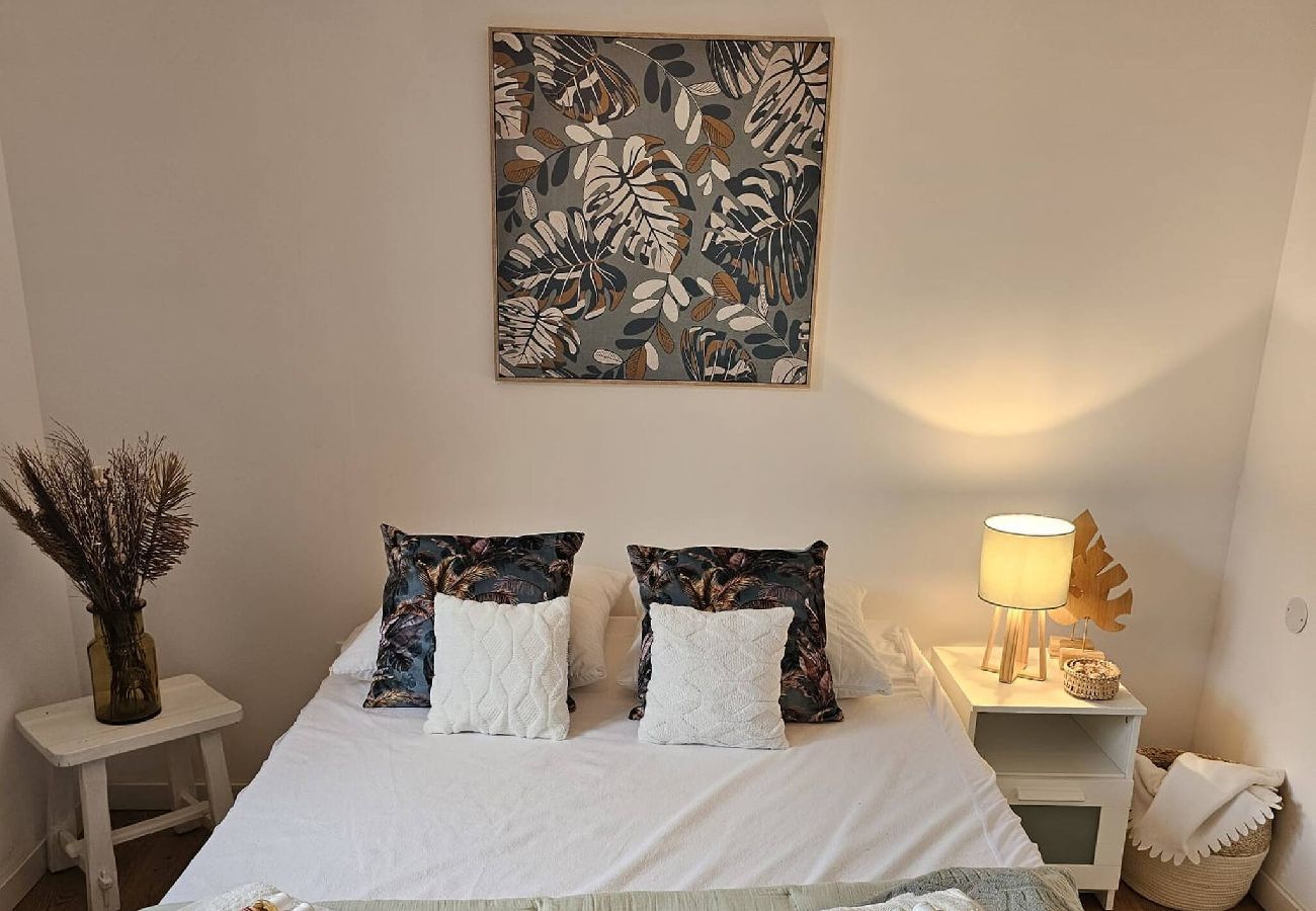 Villa à Hyères - Le diamant blanc de la presqu'île de Giens piscine 