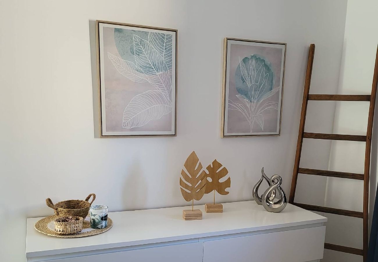 Villa à Hyères - Le diamant blanc de la presqu'île de Giens piscine 