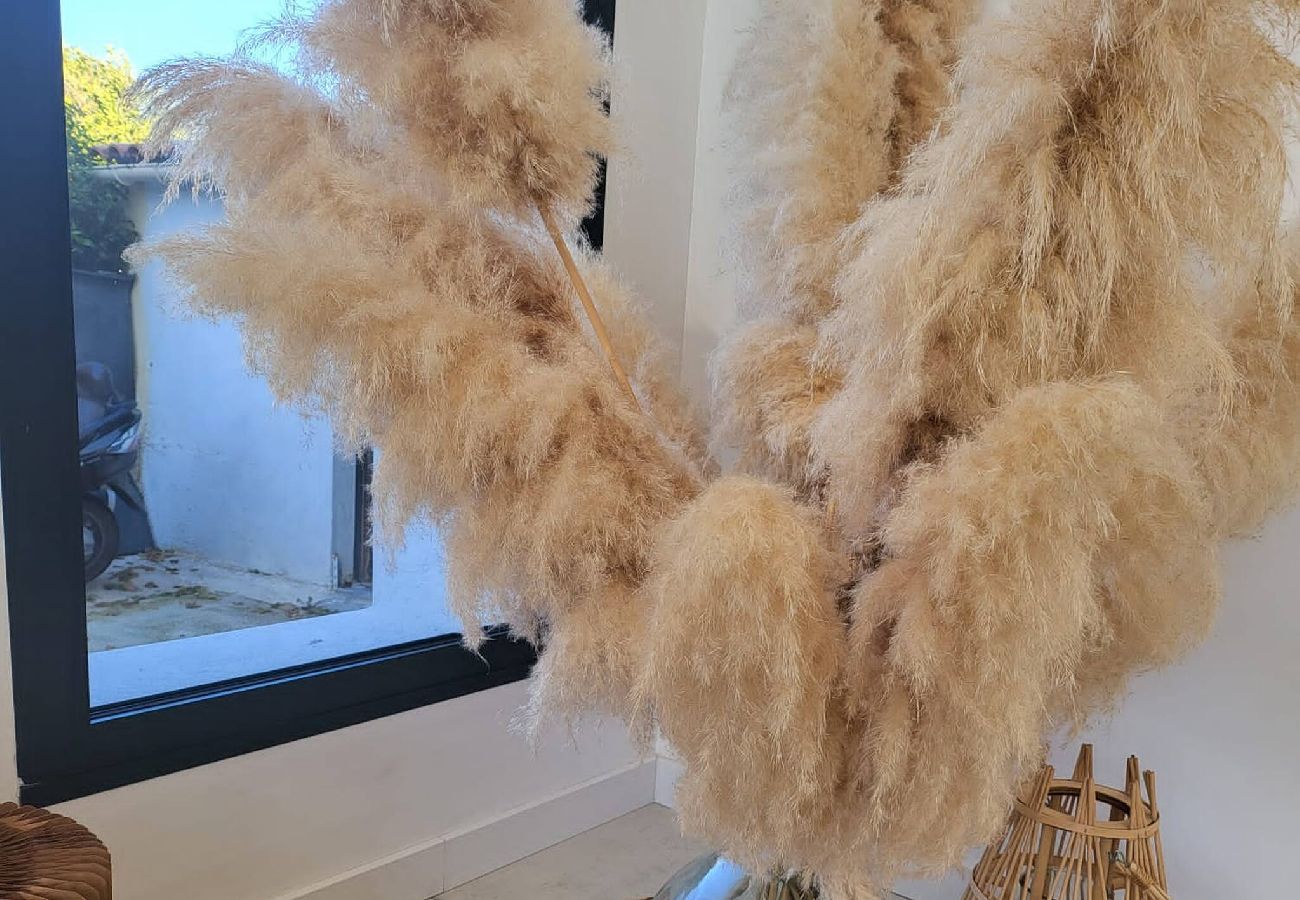 Villa à Hyères - Le diamant blanc de la presqu'île de Giens piscine 