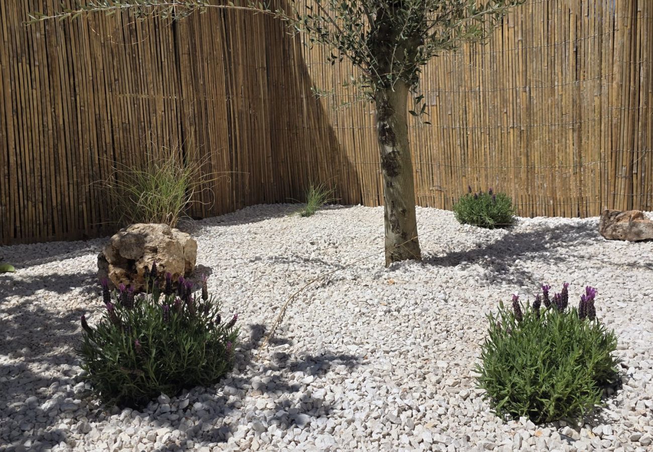 Villa à Hyères - Le diamant blanc - Villa Presqu'île de  Giens | Piscine, jacuzzi & activités en plein air