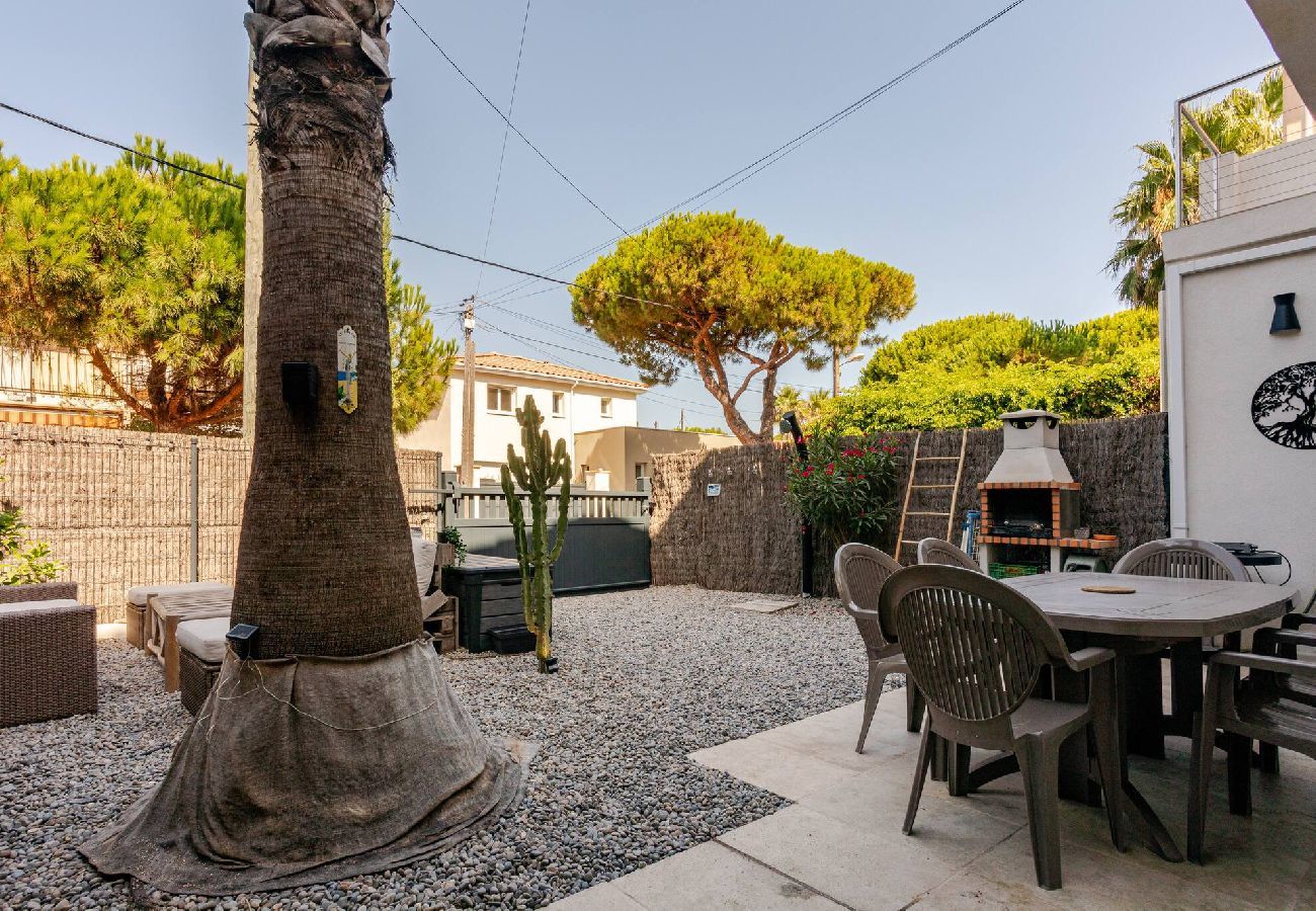 Appartement à Hyères - Le Cigalet Plage La Capte Jardin Presqu'île Giens 