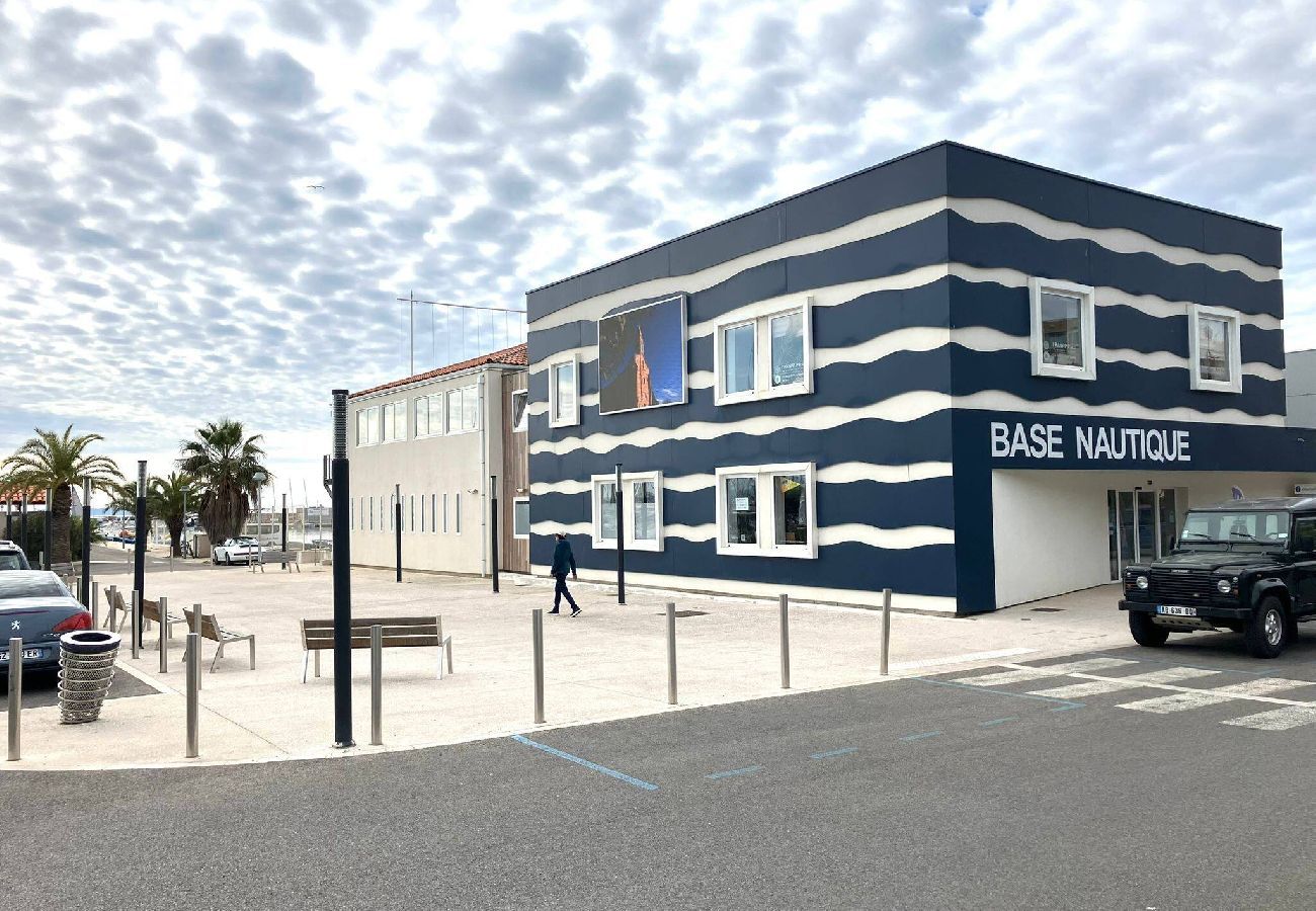 Appartement à Hyères - Évasion et plage au port sur Presqu’île de Giens 
