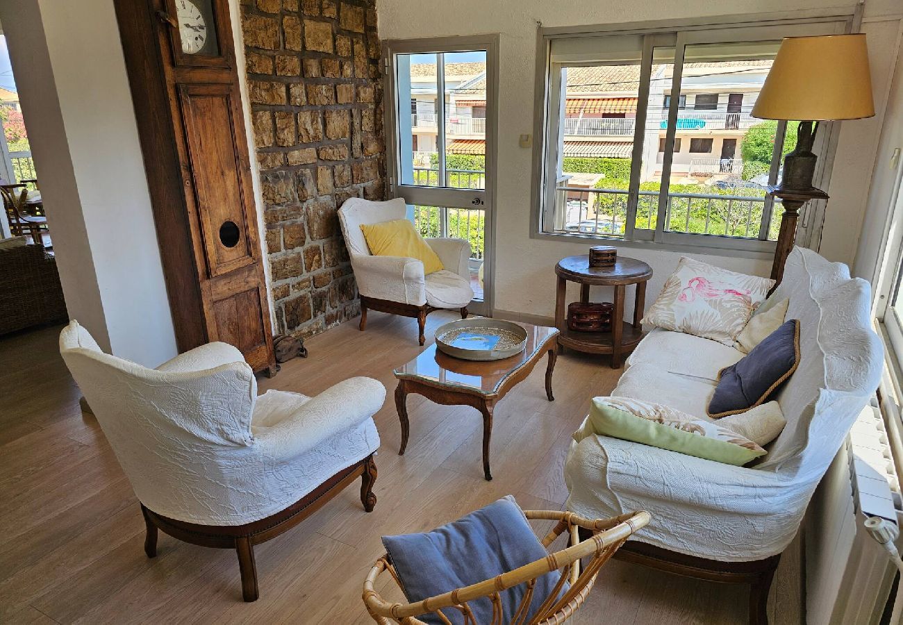 Maison à Hyères - Villa Hamac climatisée à 80m de la mer Beach House 