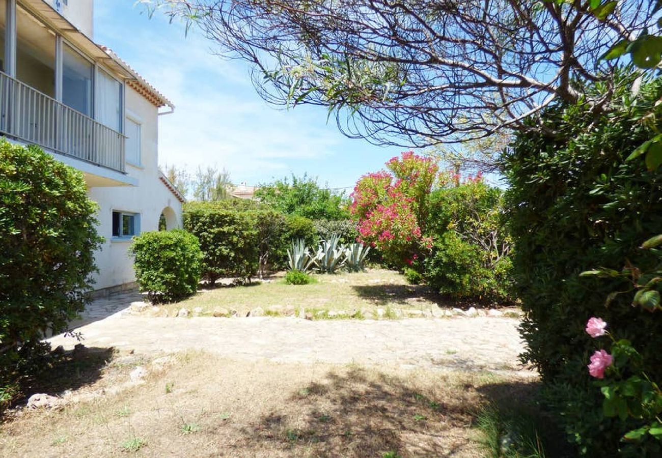 Maison à Hyères - Villa Hamac climatisée à 80m de la mer Beach House 