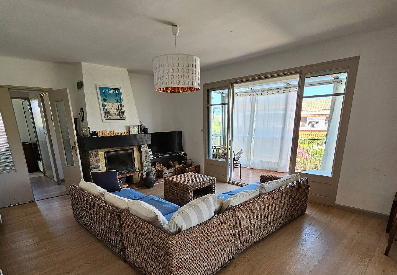 Maison à Hyères - Villa Hamac climatisée à 80m de la mer Beach House 